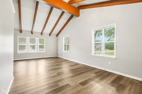 6147 E 40th Street Indianapolis IN 46226
