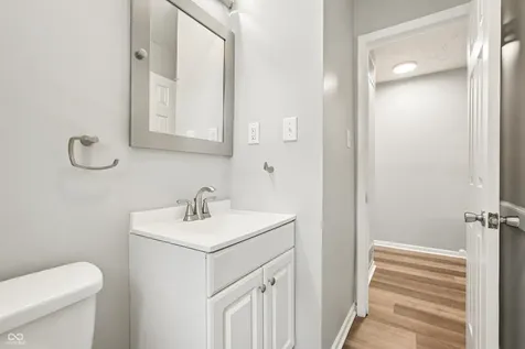 6147 E 40th Street Indianapolis IN 46226