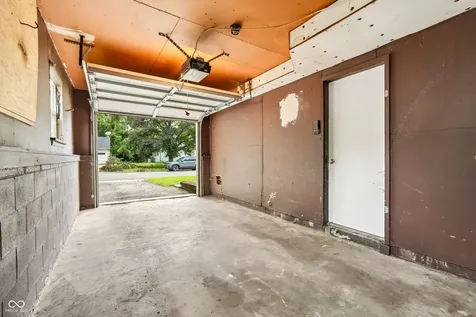 6147 E 40th Street Indianapolis IN 46226