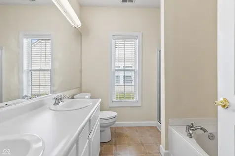 10617 Brooks Street Indianapolis IN 46234