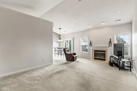10617 Brooks Street Indianapolis IN 46234