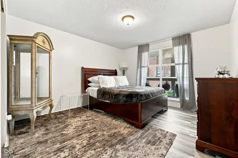 3042 Lake Shore Drive Indianapolis IN 46205