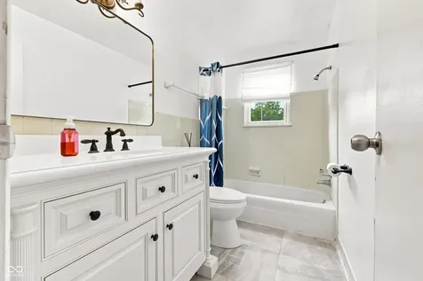 3042 Lake Shore Drive Indianapolis IN 46205