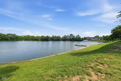 3042 Lake Shore Drive Indianapolis IN 46205