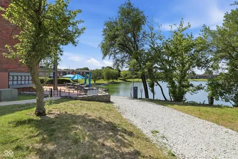 3042 Lake Shore Drive Indianapolis IN 46205