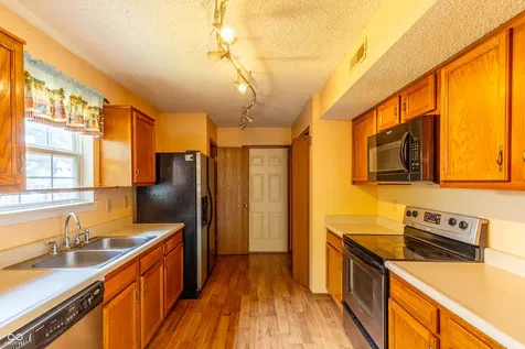 6739 Wandering Way Indianapolis IN 46241