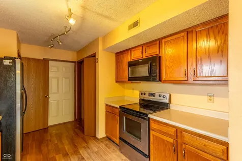6739 Wandering Way Indianapolis IN 46241