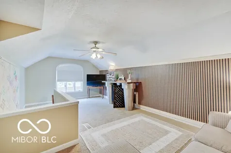 260 Lake Drive Greenwood IN 46142