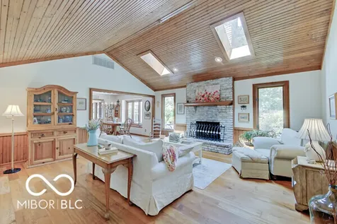 260 Lake Drive Greenwood IN 46142