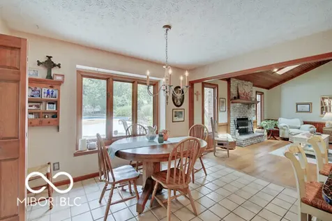 260 Lake Drive Greenwood IN 46142