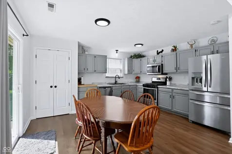 6002 Sycamore Forge Lane Indianapolis IN 46254