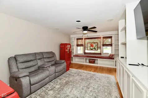 209 Kirk Drive W Indianapolis IN 46234