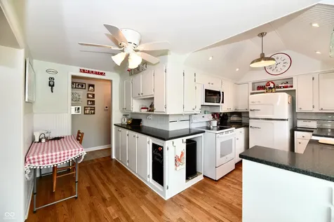 209 Kirk Drive W Indianapolis IN 46234