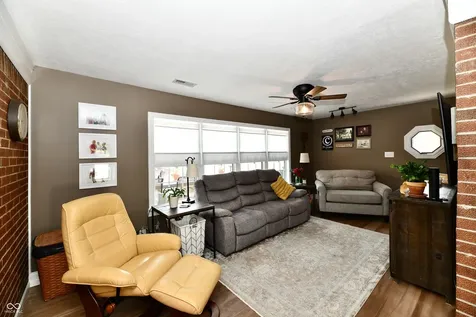 209 Kirk Drive W Indianapolis IN 46234