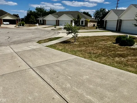1713 Senior Court Shelbyville IN 46176