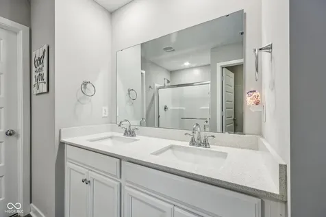 10358 Pronghorn Lane Indianapolis IN 46239