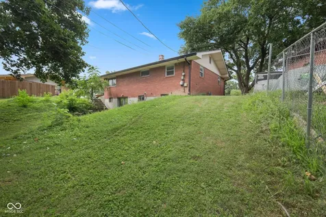 9 Kiefer Court Beech Grove IN 46107