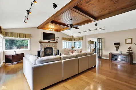 27 Forrests Edge Court Indianapolis IN 46227