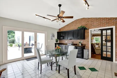 27 Forrests Edge Court Indianapolis IN 46227