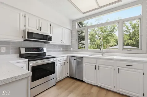 329 N East Street Westfield IN 46074