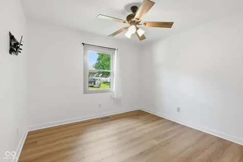 329 N East Street Westfield IN 46074
