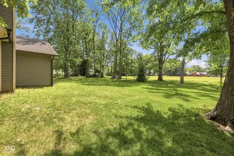 329 N East Street Westfield IN 46074