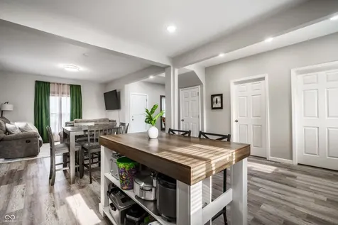 137 S 2nd Avenue Beech Grove IN 46107