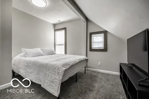 137 S 2nd Avenue Beech Grove IN 46107