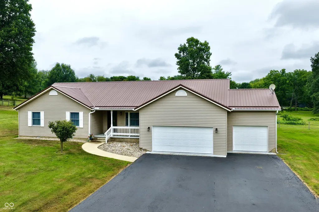 4435 Ellington Spencer IN 47460