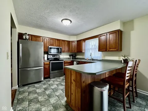 4435 Ellington Spencer IN 47460