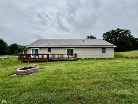 4435 Ellington Spencer IN 47460