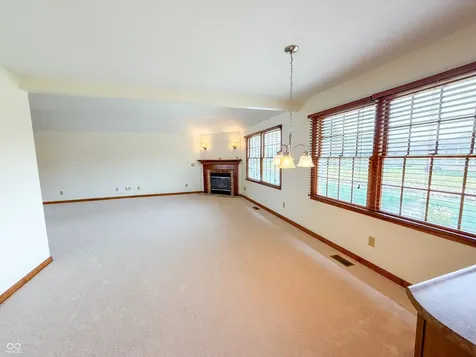 1119 Manchester Drive Brownsburg IN 46112