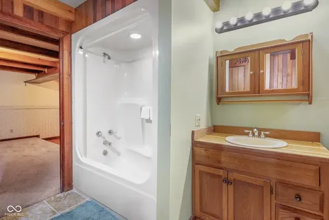 2650 S 750 W Columbus IN 47201
