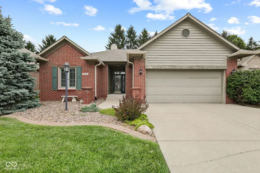1628 Foxmere Boulevard Greenwood IN 46142