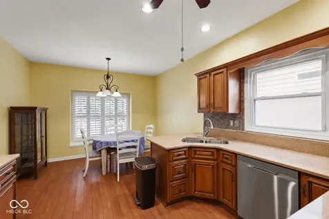 1628 Foxmere Boulevard Greenwood IN 46142