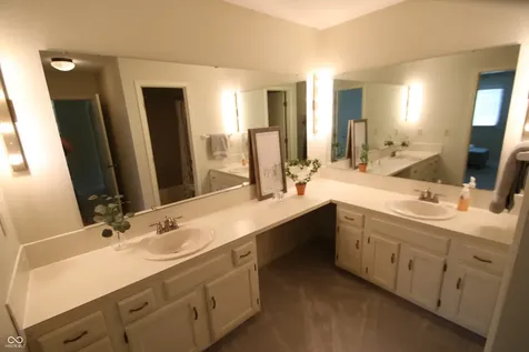 614 Conner Creek Drive Fishers IN 46038