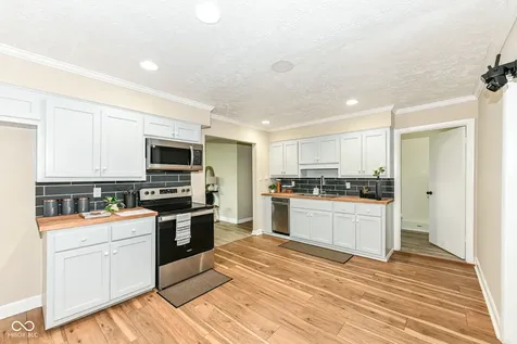 651 Fabyan Road Indianapolis IN 46217