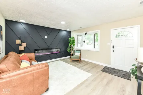651 Fabyan Road Indianapolis IN 46217