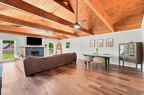 10 Tarry Court Greenwood IN 46142