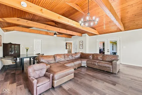 10 Tarry Court Greenwood IN 46142