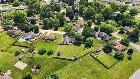 10 Tarry Court Greenwood IN 46142