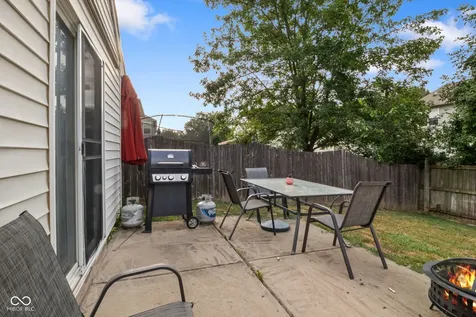 10323 Draycott Avenue Indianapolis IN 46236
