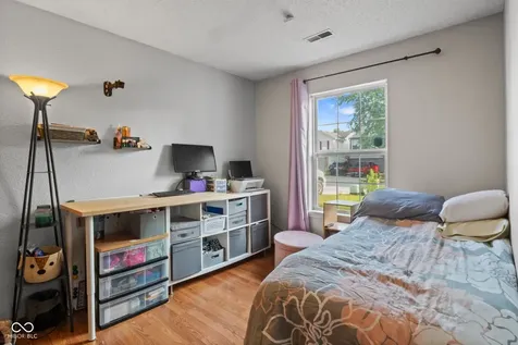 10323 Draycott Avenue Indianapolis IN 46236