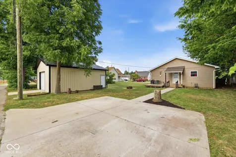 823 Center Street Shelbyville IN 46176