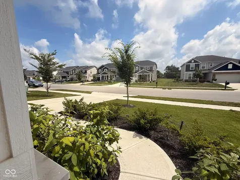 6862 Sable Point Brownsburg IN 46112