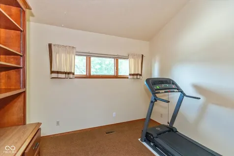 1017 Tuckahoe Street Indianapolis IN 46260