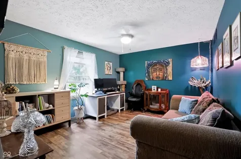 730 Queenswood Drive Indianapolis IN 46217