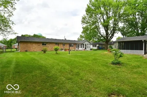 365 Meadow Danville IN 46122