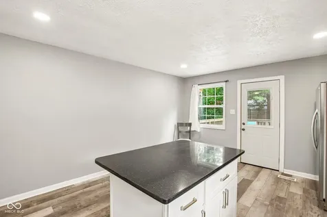 2830 Roberta Drive Indianapolis IN 46222