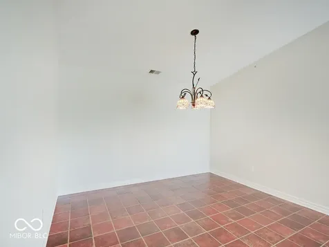 8720 Yardley Court Indianapolis IN 46268